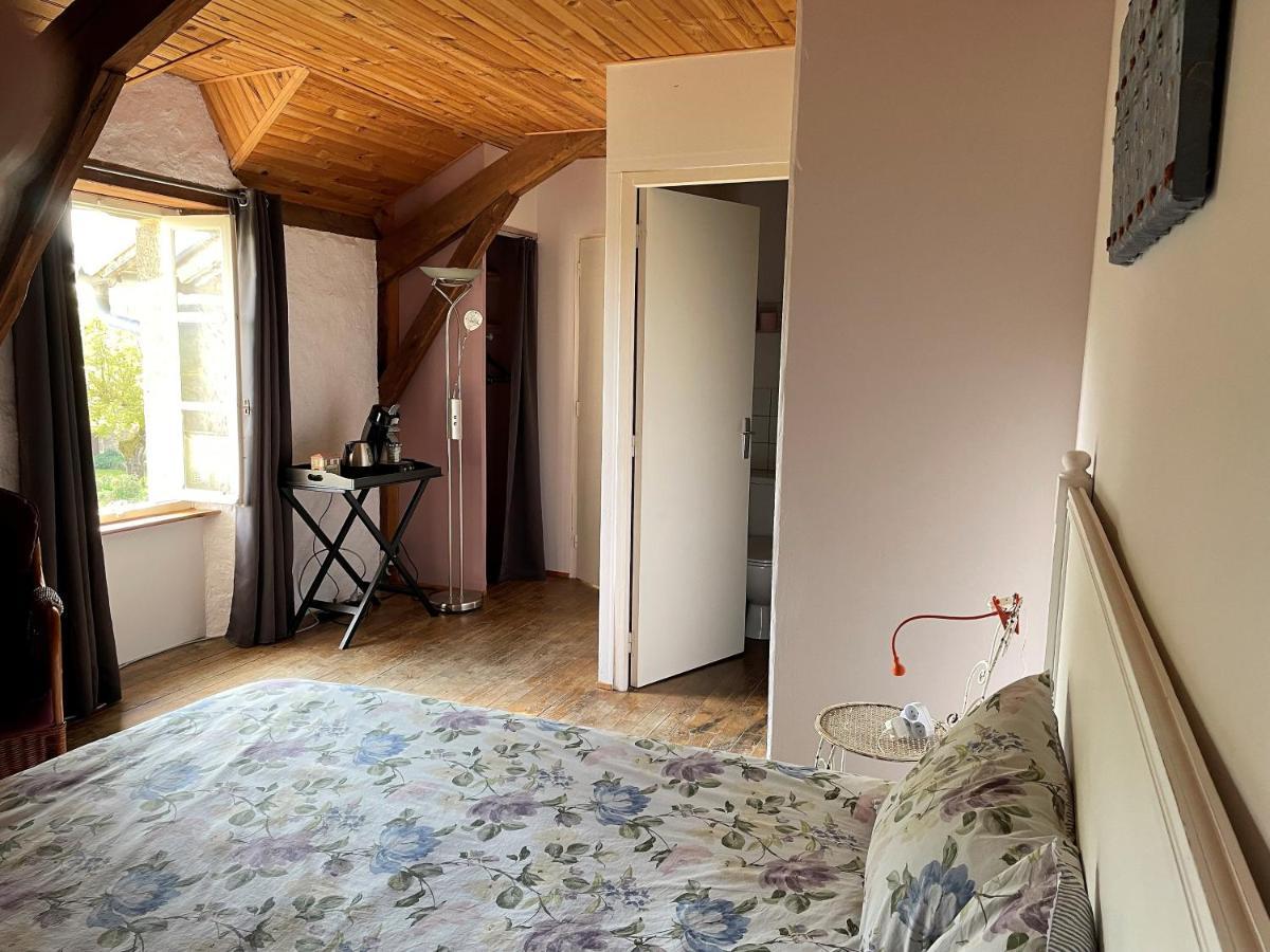Domaine Les Teuilleres Bed & Breakfast Lacam-dʼOurcet Екстериор снимка
