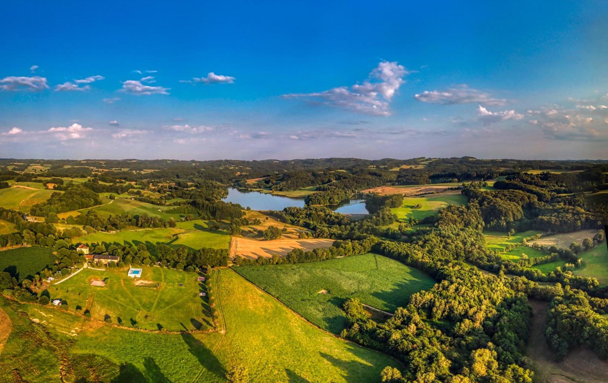 Domaine Les Teuilleres Bed & Breakfast Lacam-dʼOurcet Екстериор снимка