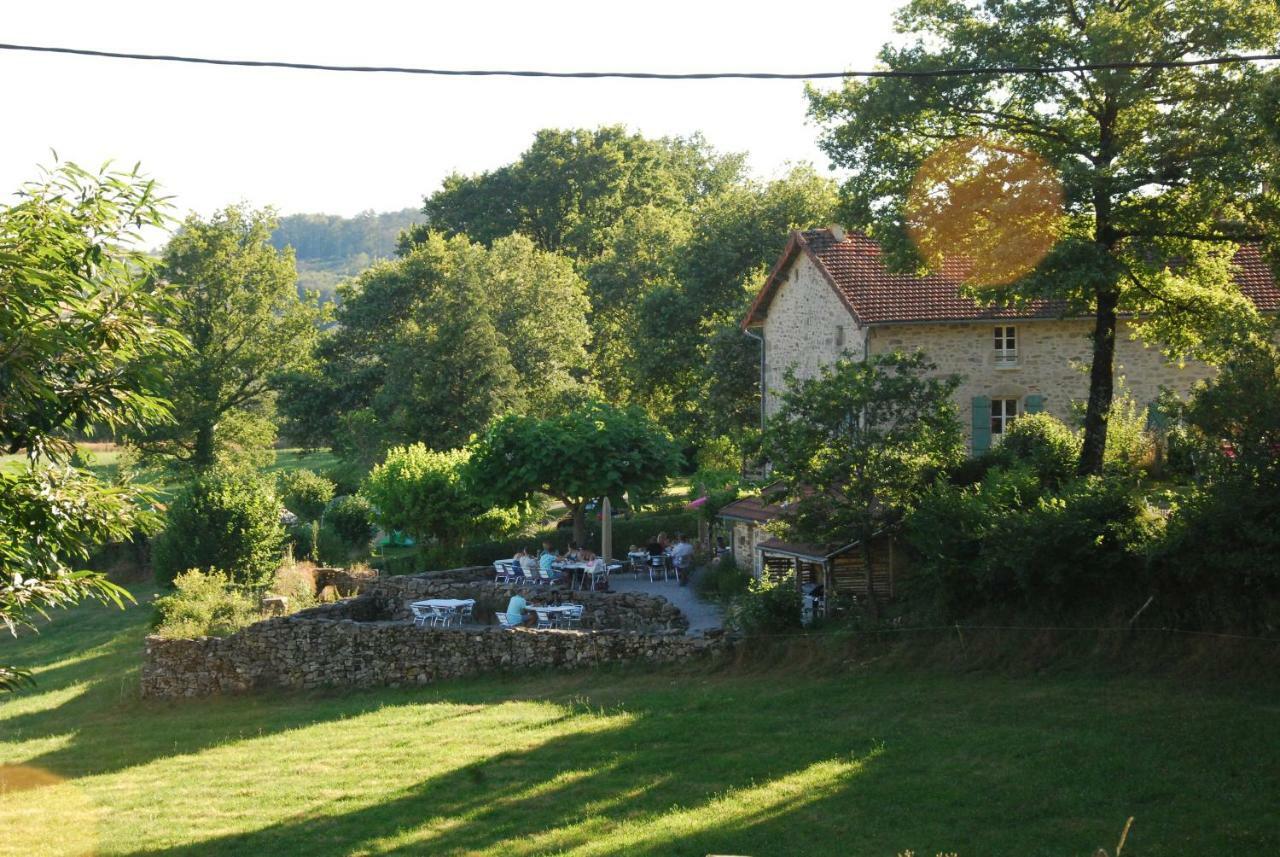 Domaine Les Teuilleres Bed & Breakfast Lacam-dʼOurcet Екстериор снимка