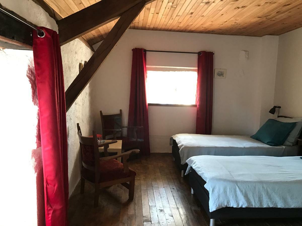 Domaine Les Teuilleres Bed & Breakfast Lacam-dʼOurcet Екстериор снимка