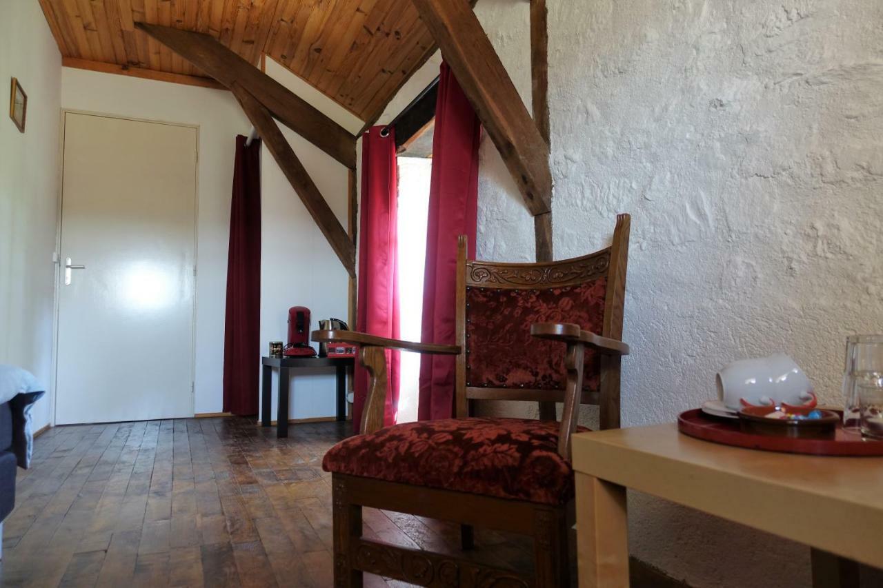 Domaine Les Teuilleres Bed & Breakfast Lacam-dʼOurcet Екстериор снимка